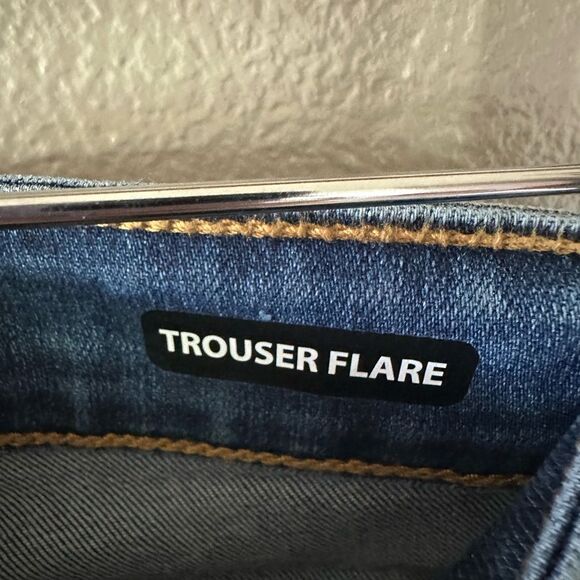 Judy Blue High Rise Trouser Flare Jeans Medium Stone Wash Stretch Size 11 / 30 - Picture 7 of 8